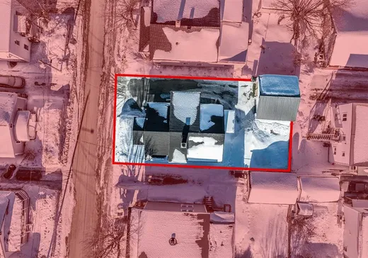 Duplex à vendre - 245-247 Rue St-Joseph, Asbestos, J1T 2G5