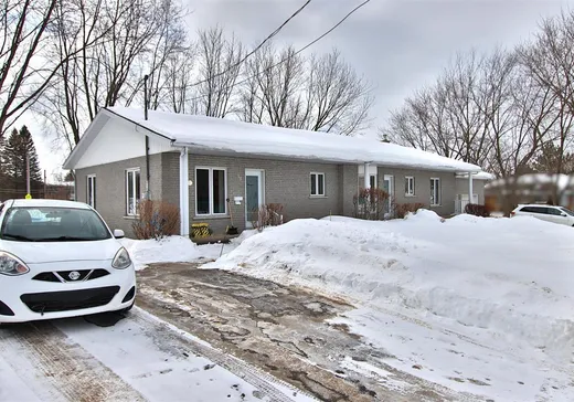 Duplex for Sale - 12-14 Rue des Vétérans, Danville, J1T 4R2