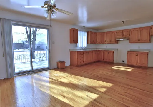 Duplex for Sale - 12-14 Rue des Vétérans, Danville, J1T 4R2