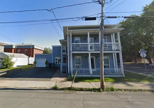 Duplex à vendre - 24-26 Rue Manseau, Drummondville, J2B5Z6