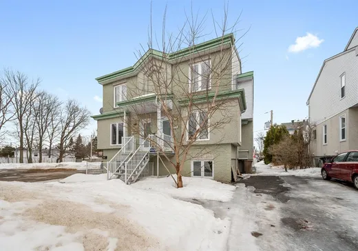 Triplex for Sale - 121-125 Rue des Peupliers, Sainte-Thérèse, J7E 5W2