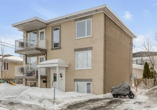 Triplex à vendre - 2419 Av. Pierre-Boucher, Limoilou, G1J3X6