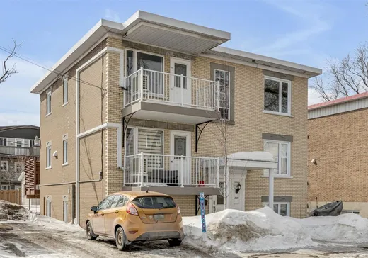Triplex à vendre - 2419 Av. Pierre-Boucher, Limoilou, G1J 3X6