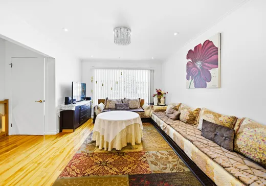 Duplex à vendre - 7040-7042 Boul. Lacordaire, Montréal (Saint-Léonard), H1S 2A4