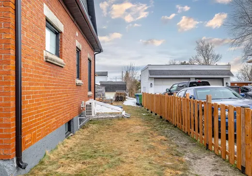 Duplex à vendre - 144 Rue Édouard O., Magog, J1X 1J2