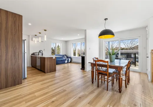 Triplex à vendre - 3695-3699 Boul. de l'Université, Sherbrooke, J1K 0A3