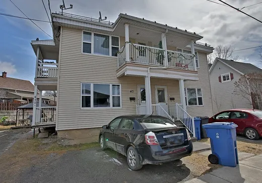 4-Plex à vendre - 413-415 Rue St-Joachim, Coaticook, J1A 2L6