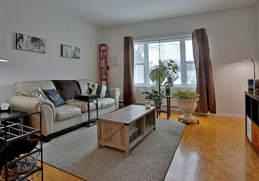 4-Plex à vendre - 413-415 Rue St-Joachim, Coaticook, J1A 2L6