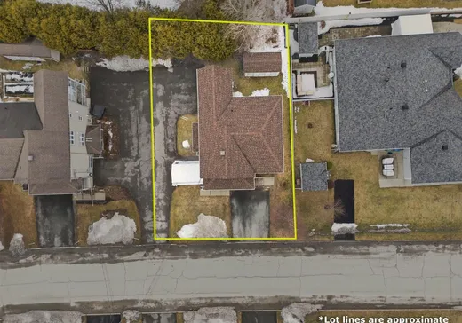 Triplex à vendre - 1539-1543 Rue Champlain, Magog, J1X 7R9