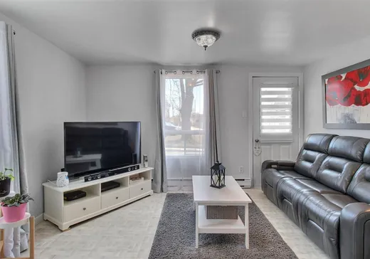 4-Plex à vendre - 41-41C Rue de l'Académie, Victoriaville, G6P 3M1