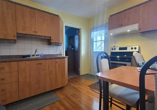 5-Plex à vendre - 541-549 5e Avenue, Shawinigan, G9T 2M5