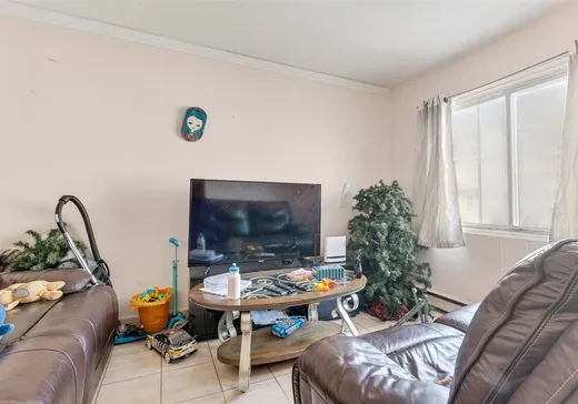 Duplex à vendre - 10850-10852 Av. Balzac, Montréal (Nord), H1H 3L9