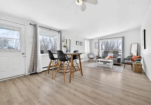 Duplex à vendre - 3229-3231 Rue Jean-Talon, Massueville, J3R 1X6