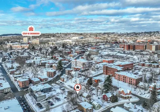 Duplex à vendre - 47-49 Rue Kennedy S., Sherbrooke, J1G 2H5