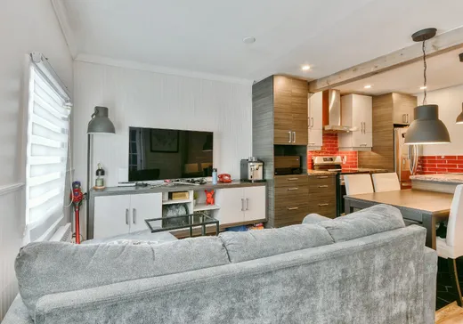 Duplex à vendre - 10-12 Rue Bélanger, Sainte-Thérèse, J7E 1P3