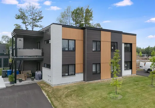 4-Plex à vendre - 942-948 Rue du Seyval, Sherbrooke, J1L 3C4
