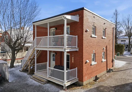 Duplex à vendre - 137-139 10e Avenue S., Sherbrooke, J1G 2R6