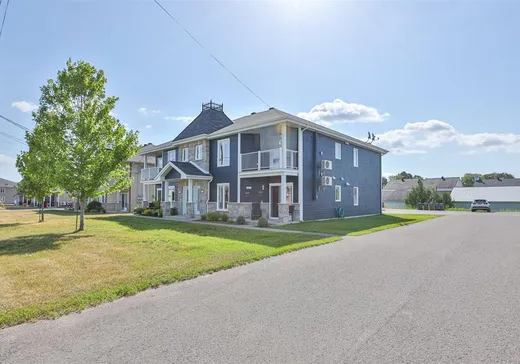 4-Plex à vendre - 1061-1067 Rue Reine-Lafortune, St-Felix-De-Valois, J0K 2M0