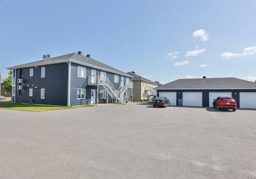 4-Plex à vendre - 1061-1067 Rue Reine-Lafortune, St-Felix-De-Valois, J0K 2M0