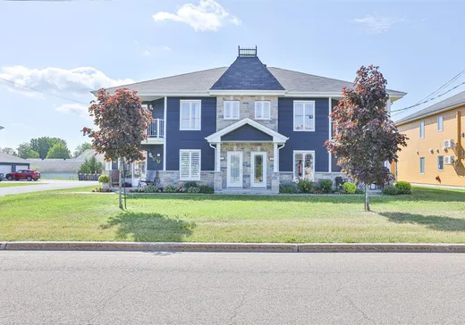 4-Plex à vendre - 1071-1077 Rue Reine-Lafortune, St-Felix-De-Valois, J0K2M0