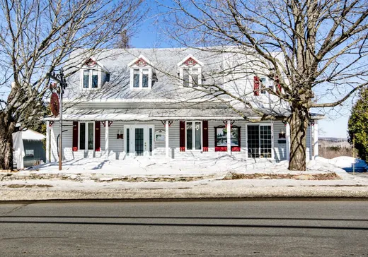 Duplex à vendre - 432-434 Rue St-Paul, St-Ubalde, G0A4L0