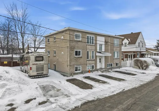 4-Plex à vendre - 3225 Rue La Vérendrye, Massueville, J3R 2J4