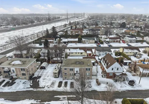 4-Plex à vendre - 3225 Rue La Vérendrye, Massueville, J3R 2J4