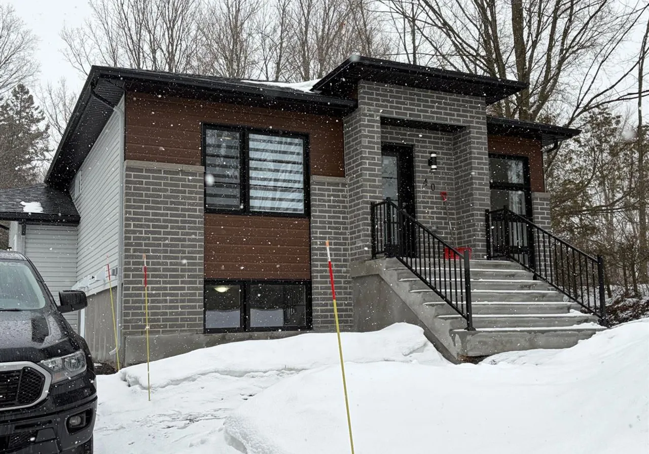 40Z-40AZ Rue St-Gilles — photo 1