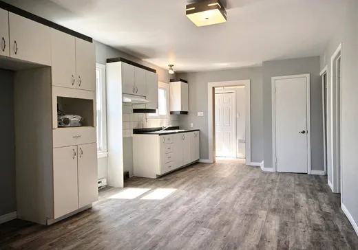 Triplex for Sale - 32-32B Rue Lavigne, Victoriaville, G6P 4Y6