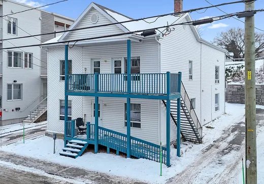 5-Plex à vendre - 35-37 Rue St-Pierre, Rimouski, G5L 1T2