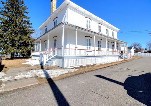 Duplex for Sale - 102 Rue Principale, Saint-Arsène, G0L 2K0