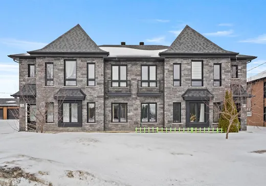 4-Plex à vendre - 288-294 Rue Principale, St-Ambroise de Kildare, J0K1C0