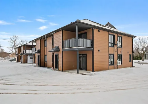 4-Plex à vendre - 288-294 Rue Principale, St-Ambroise de Kildare, J0K 1C0