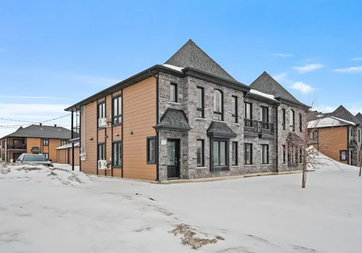 4-Plex à vendre - 304-310 Rue Principale, St-Ambroise de Kildare, J0K 1C0