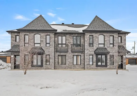 4-Plex à vendre - 296-302 Rue Principale, St-Ambroise de Kildare, J0K1C0