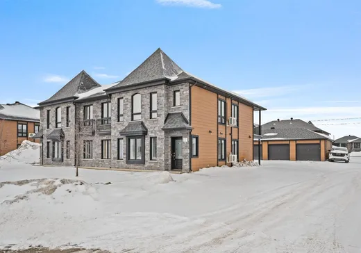 4-Plex à vendre - 296-302 Rue Principale, St-Ambroise de Kildare, J0K 1C0