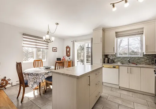 Triplex à vendre - 400-404 Rue Donat-Héneault, Lavaltrie, J5T 2J4