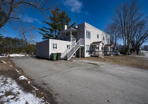 4-Plex à vendre - 119-127 Rue Notre-Dame, Sherbrooke, J1C 0S1