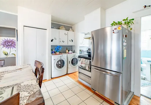 Triplex à vendre - 394-398 Rue Sherbrooke, Magog, J1X 2S1