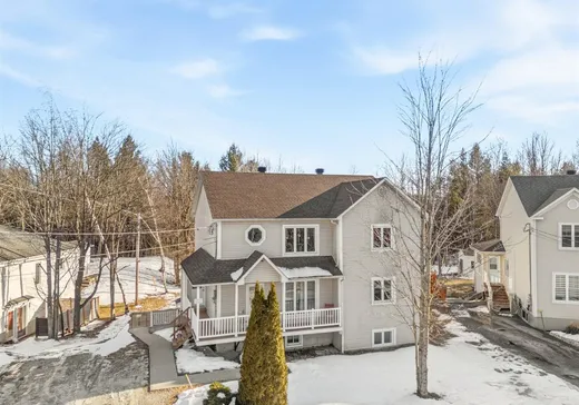 Triplex for Sale - 5942-5946 Rue de la Frontière, Sherbrooke, J1N 3W1