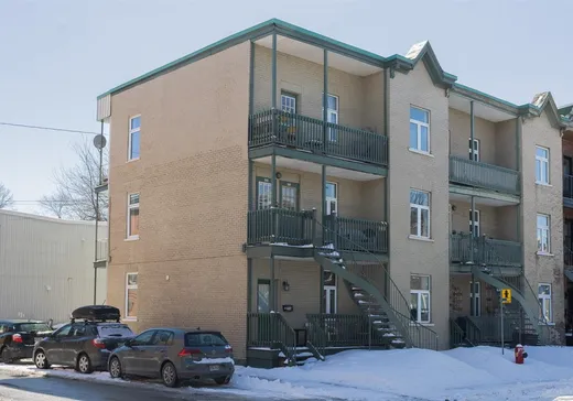 Triplex à vendre - 594-598 5e Rue, Limoilou, G1J 2S7