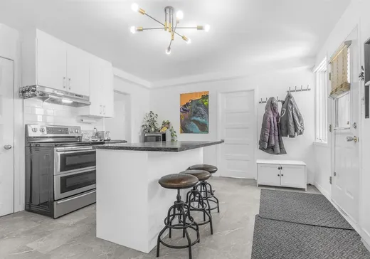 Triplex à vendre - 594-598 5e Rue, Limoilou, G1J 2S7