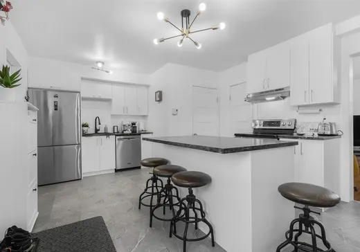 Triplex à vendre - 594-598 5e Rue, Limoilou, G1J 2S7