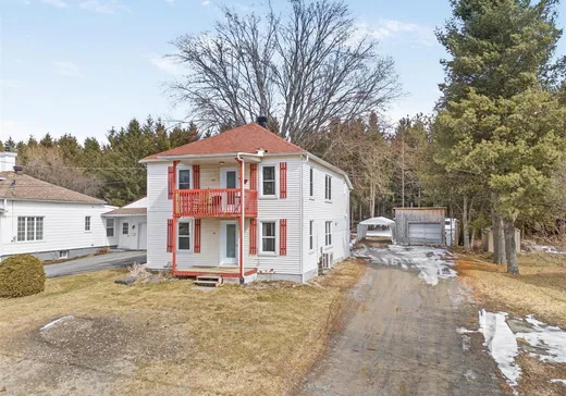 Duplex à vendre - 613-621 Rue St-Joseph, Valcourt, J0E 2L0