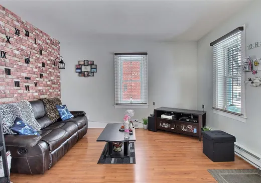 Duplex for Sale - 18-20 Rue Létourneau, Victoriaville, G6P 4M6