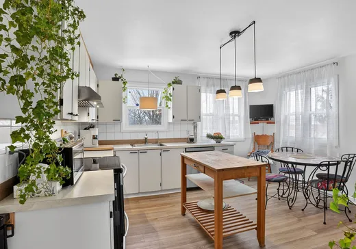 Triplex à vendre - 140-144 Rue Lauzon, Saint-Jérôme, J7Y 3P1