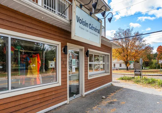 4-Plex à vendre - 275-277 Av. des Érables, Brigham, J2K 4C8