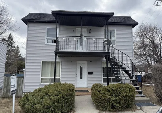 Duplex à vendre - 70-72 Rue De Montigny, Saint-Jérôme, J7Z5P1