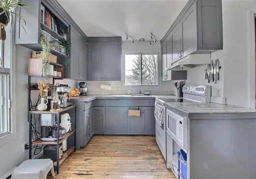 Triplex à vendre - 300-304 Rue Moore, Sherbrooke, J1H 1B9