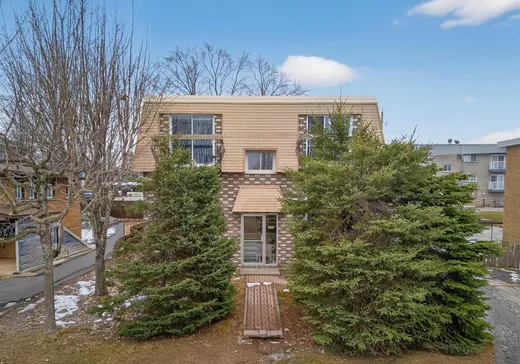 5-Plex à vendre - 2542 Rue Fisette, Sherbrooke, J1K1E3